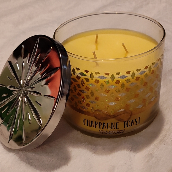 NWT! BBW Champagne Toast 3 Wick Candle 14.5oz - Picture 1 of 8